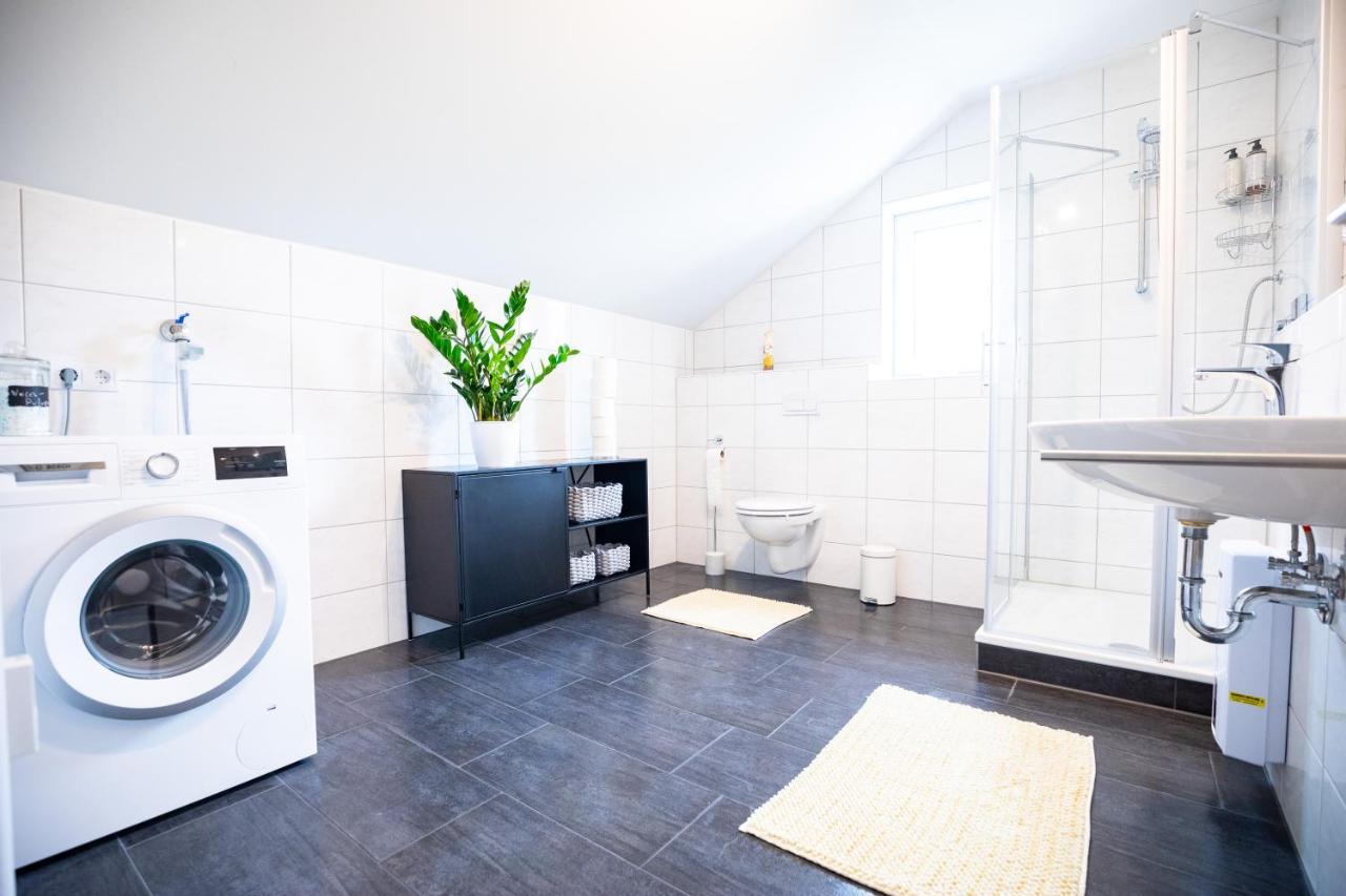 Design-Ferienwohnung In Kelberg Am Nuerburgring: Platz Fuer 6, Kueche, Wifi, Netflix Exterior foto