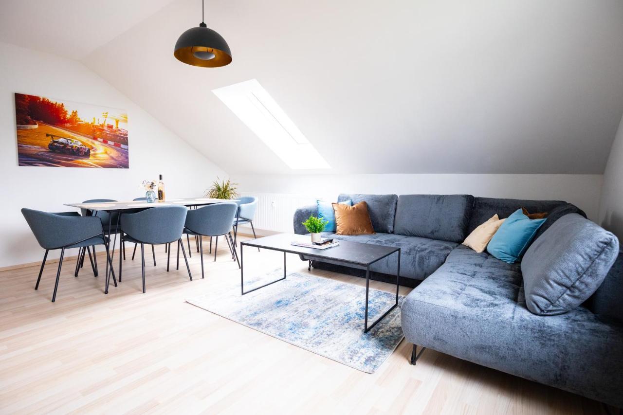 Design-Ferienwohnung In Kelberg Am Nuerburgring: Platz Fuer 6, Kueche, Wifi, Netflix Exterior foto